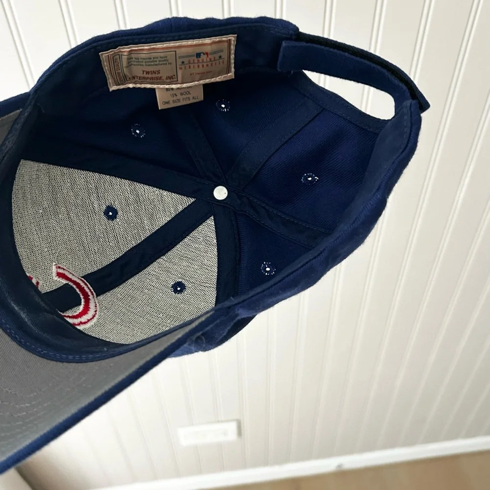 Genuine Merchandise Chicago Cubs Blue Cap with Red C Logo